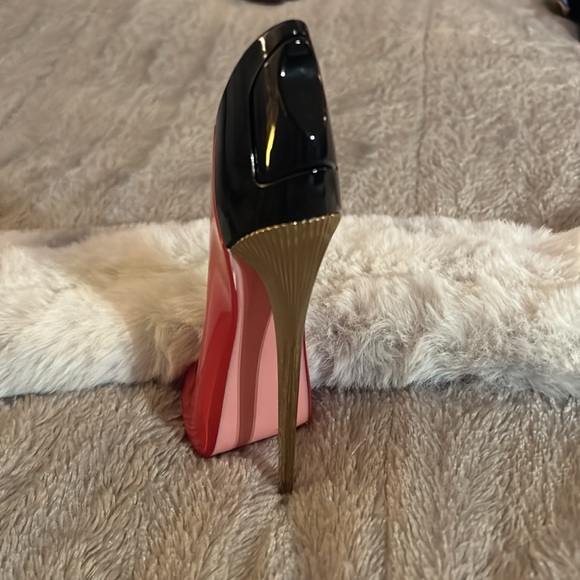 VeryGood Girl 💄 - Picture 2 of 4